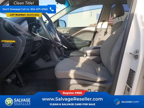 Used 2014 Hyundai Santa Fe GLS image 9