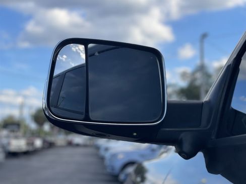 Used 2019 RAM 2500 Laramie AWD/4WD image 34