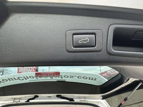 Used 2015 Subaru Forester 2.5i Touring w/ Eyesight & Navigation System image 26