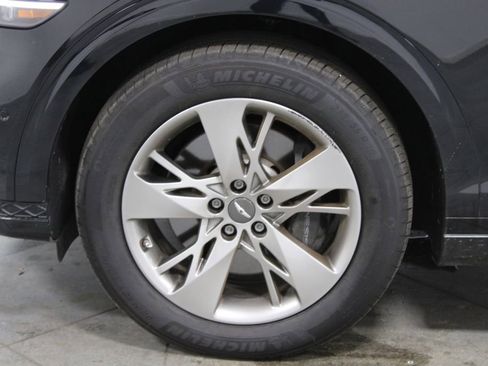 Used 2022 Genesis GV70 3.5T Sport w/ Sport Advanced Package image 18