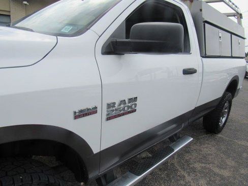 Used 2018 RAM 2500 Tradesman w/ Chrome Appearance Group AWD/4WD image 7