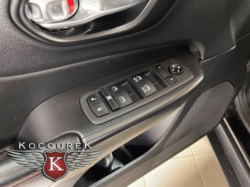Used 2022 Jeep Cherokee Trailhawk w/ Trailer Tow Group AWD/4WD image 19