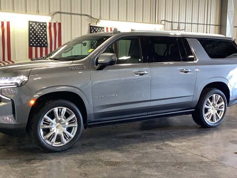 Used 2021 Chevrolet Suburban High Country w/ Premium Package image 7