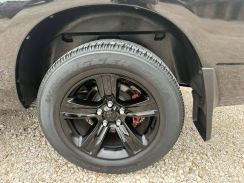 Used 2017 RAM 1500 Sport RWD image 28