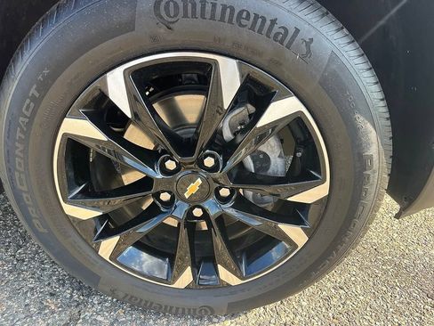 Used 2023 Chevrolet TrailBlazer LT w/ Convenience Package AWD/4WD image 9
