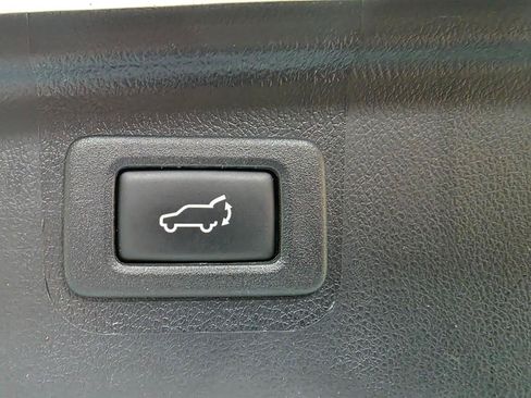 Used 2016 Subaru Outback 2.5i Limited AWD/4WD image 23