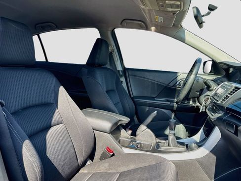 Used 2015 Honda Accord Sport image 28