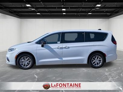 Used 2024 Chrysler Pacifica Touring-L