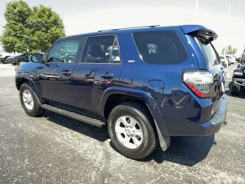 Used 2016 Toyota 4Runner SR5 AWD/4WD image 6