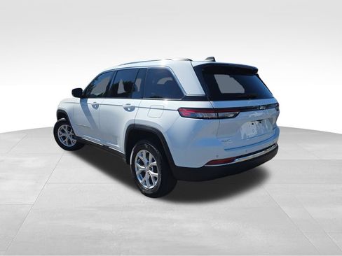 Used 2023 Jeep Grand Cherokee Limited AWD/4WD image 6