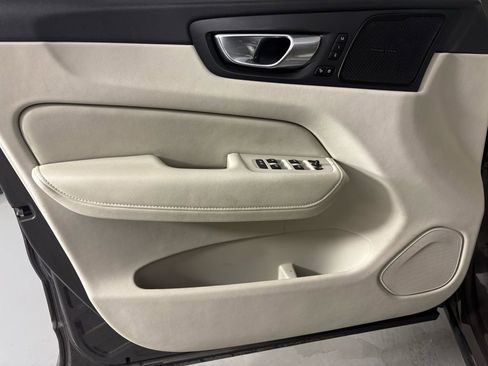 Used 2022 Volvo XC60 B5 Inscription w/ Advanced Package image 13