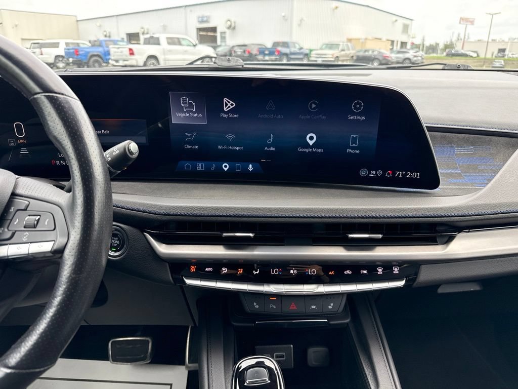 Used 2024 Cadillac XT4 Sport w/ Trailering Package AWD/4WD image 17