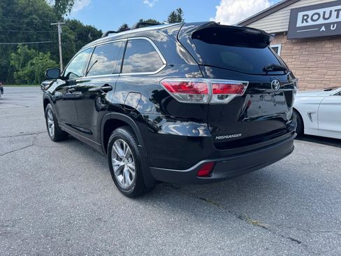 Used 2015 Toyota Highlander XLE AWD/4WD image 9