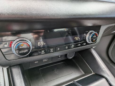 Used 2022 Mitsubishi Outlander SE image 54