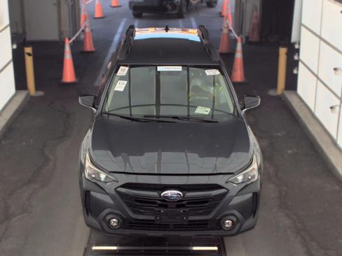 Used 2025 Subaru Outback Premium AWD/4WD image 7