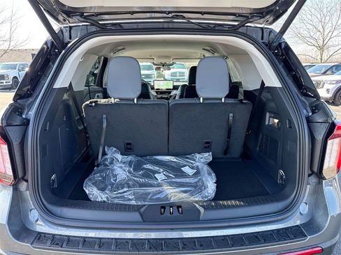 New 2026 Ford Explorer Active image 25