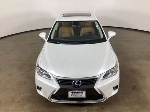 Used 2016 Lexus CT 200h w/ Navigation Package FWD image 4