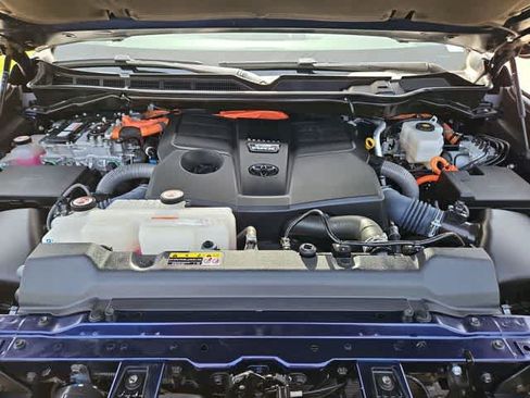 Used 2023 Toyota Tundra Limited RWD image 12
