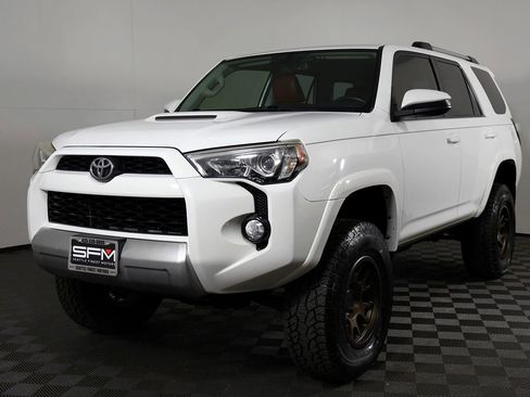 Used 2014 Toyota 4Runner Trail AWD/4WD image 3