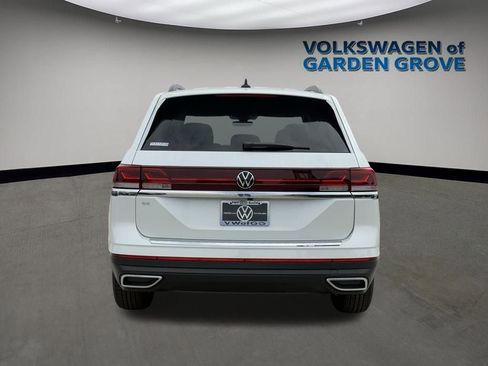 New 2026 Volkswagen Atlas SE image 6