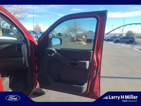 Used 2014 Nissan Xterra PRO-4X image 16