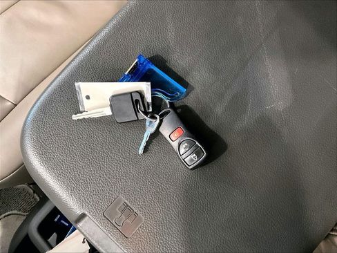 Used 2018 Nissan NV 3500 SL image 28