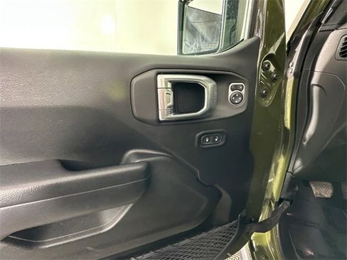 Certified 2023 Jeep Wrangler Unlimited Rubicon 4xe w/ Cold Weather Group image 18