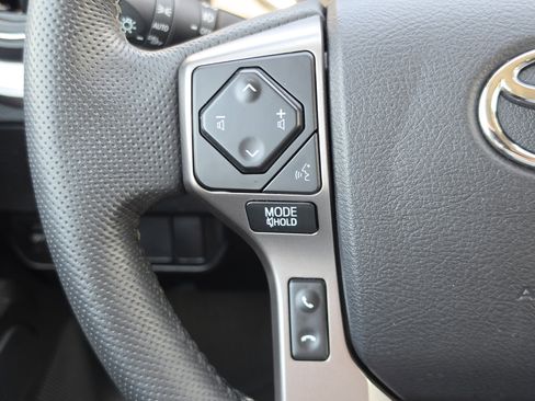 Used 2022 Toyota Tacoma SR5 w/ Technology Package RWD image 16