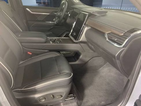 Used 2024 GMC Acadia Denali w/ Super Cruise Package AWD/4WD image 21