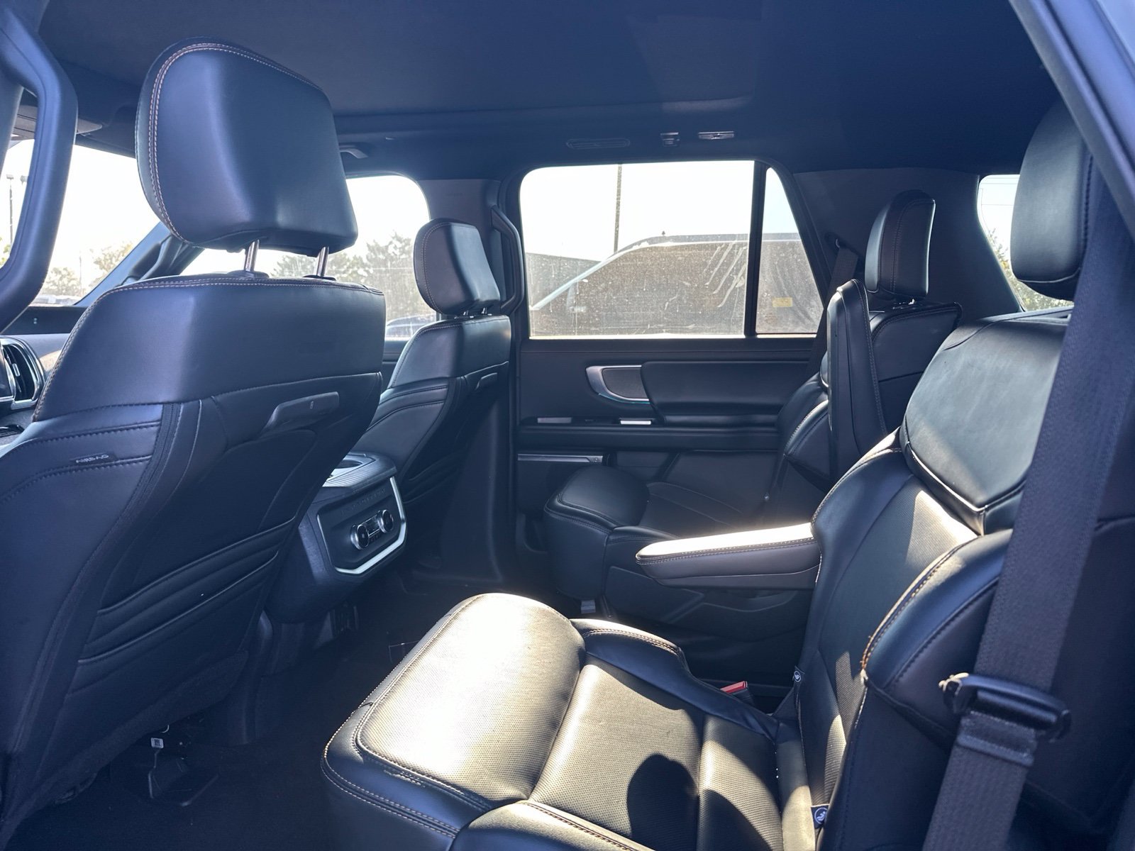 Used 2025 Ford Expedition Tremor AWD/4WD image 6