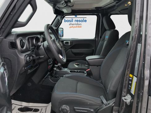 Used 2023 Jeep Wrangler Unlimited Rubicon 4xe image 10