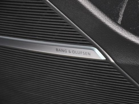Used 2023 Audi Q8 Premium Plus AWD/4WD image 24