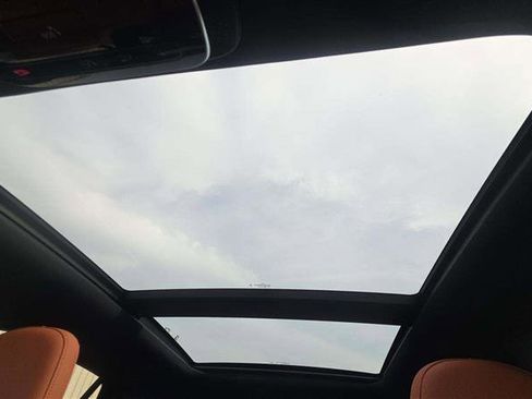 Used 2024 Mercedes-Benz GLC 300 image 13