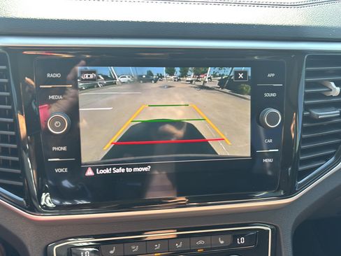 Used 2023 Volkswagen Atlas SE w/ Panoramic Sunroof Package FWD image 27