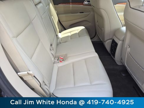 Used 2011 Jeep Grand Cherokee Overland w/ Mopar Chrome Edition Group AWD/4WD image 17