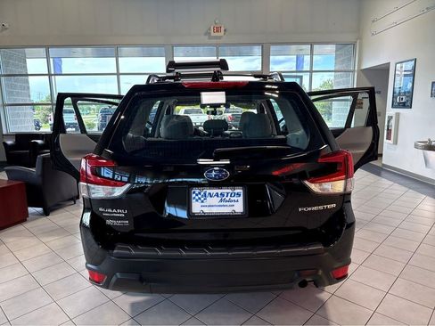Used 2021 Subaru Forester AWD/4WD image 10