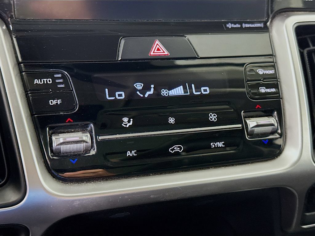 Used 2021 Kia Sorento EX w/ Panoramic Sunroof Package AWD/4WD image 7