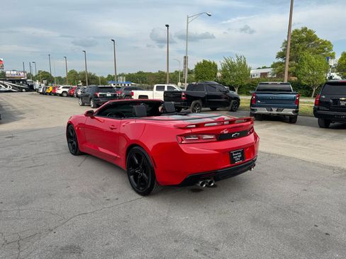 Used 2017 Chevrolet Camaro LT RWD image 21