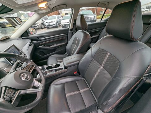 Used 2023 Nissan Altima 2.5 SR image 10