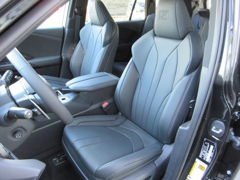 New 2026 Lexus TX 500h AWD image 34