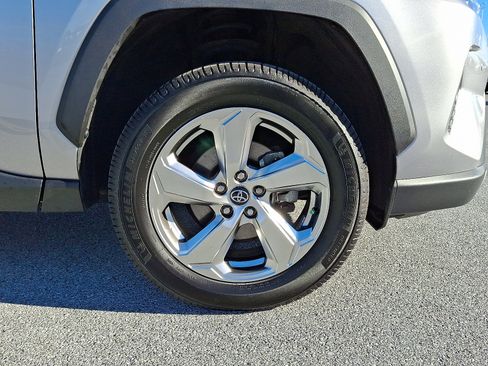 Certified 2020 Toyota RAV4 Limited image 9