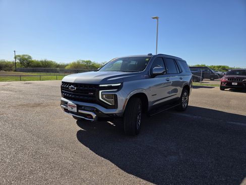 Used 2025 Chevrolet Tahoe Z71 image 3