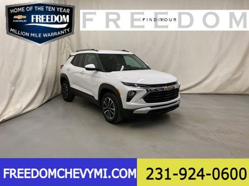 New 2026 Chevrolet TrailBlazer LT w/ Convenience Package image 1