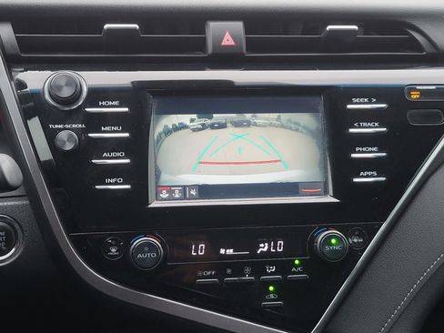 Used 2018 Toyota Camry XSE FWD image 22