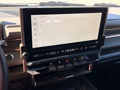 Used 2025 GMC Hummer EV 2X AWD/4WD image 22