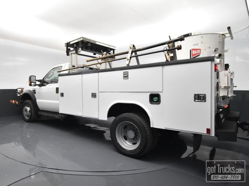 Used 2009 Ford F550 2WD Regular Cab Super Duty image 5