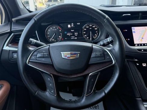 Certified 2023 Cadillac XT5 Premium Luxury AWD/4WD image 36