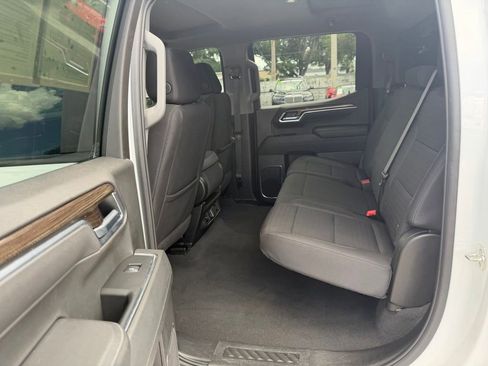 Used 2025 Chevrolet Silverado 1500 LT AWD/4WD image 29