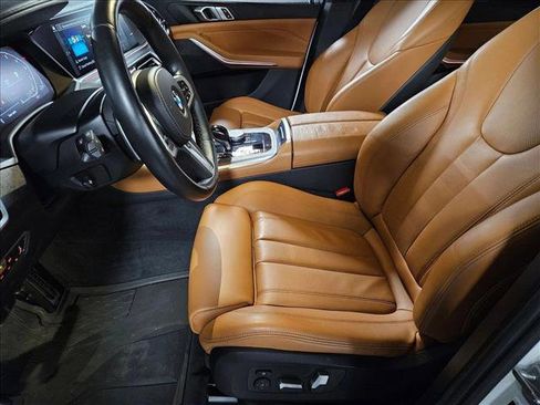 Used 2022 BMW X5 sDrive40i w/ M Sport Package RWD image 17