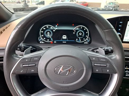 Used 2021 Hyundai Sonata Limited w/ Preferred Accessory Package FWD image 21